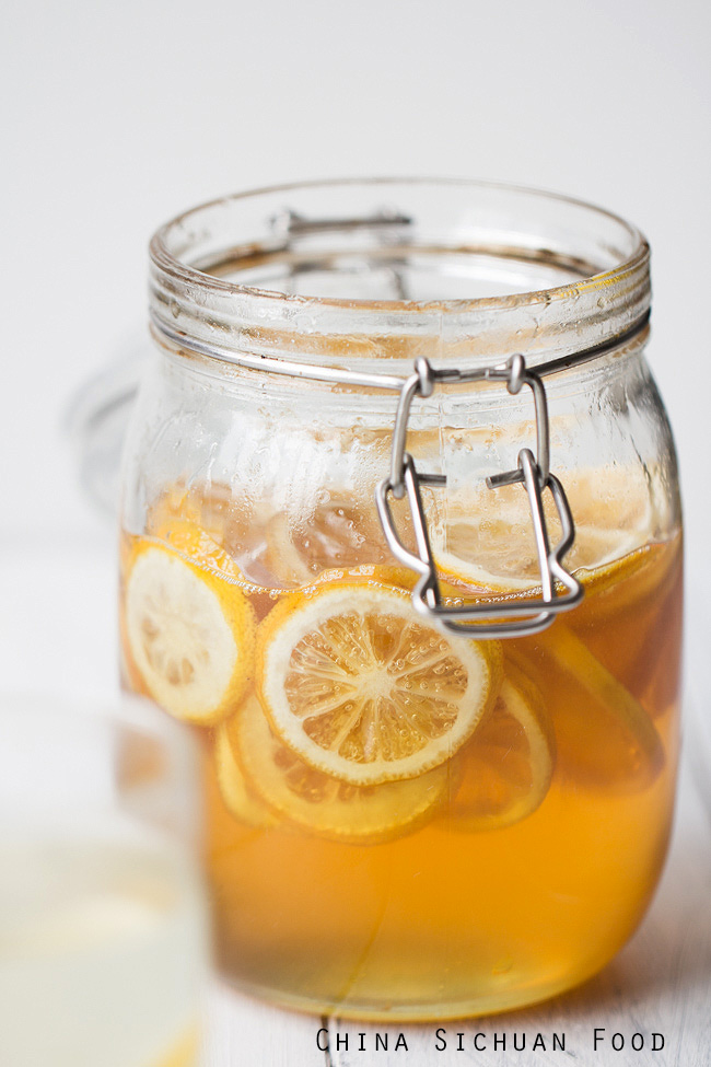 Мед с лимоном. Вода с лимоном и медом. Чай с лимоном. Чай с лимоном и медом. Напиток из воды и меда