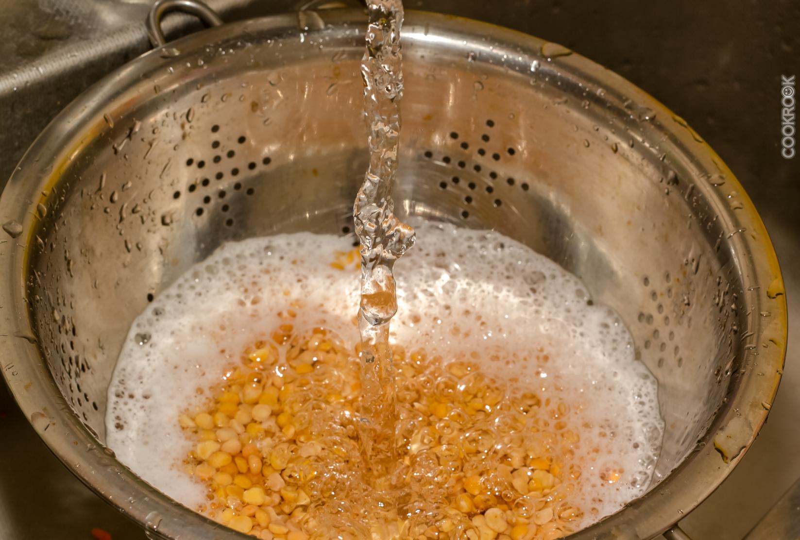 Как варить горох в кастрюле на воде