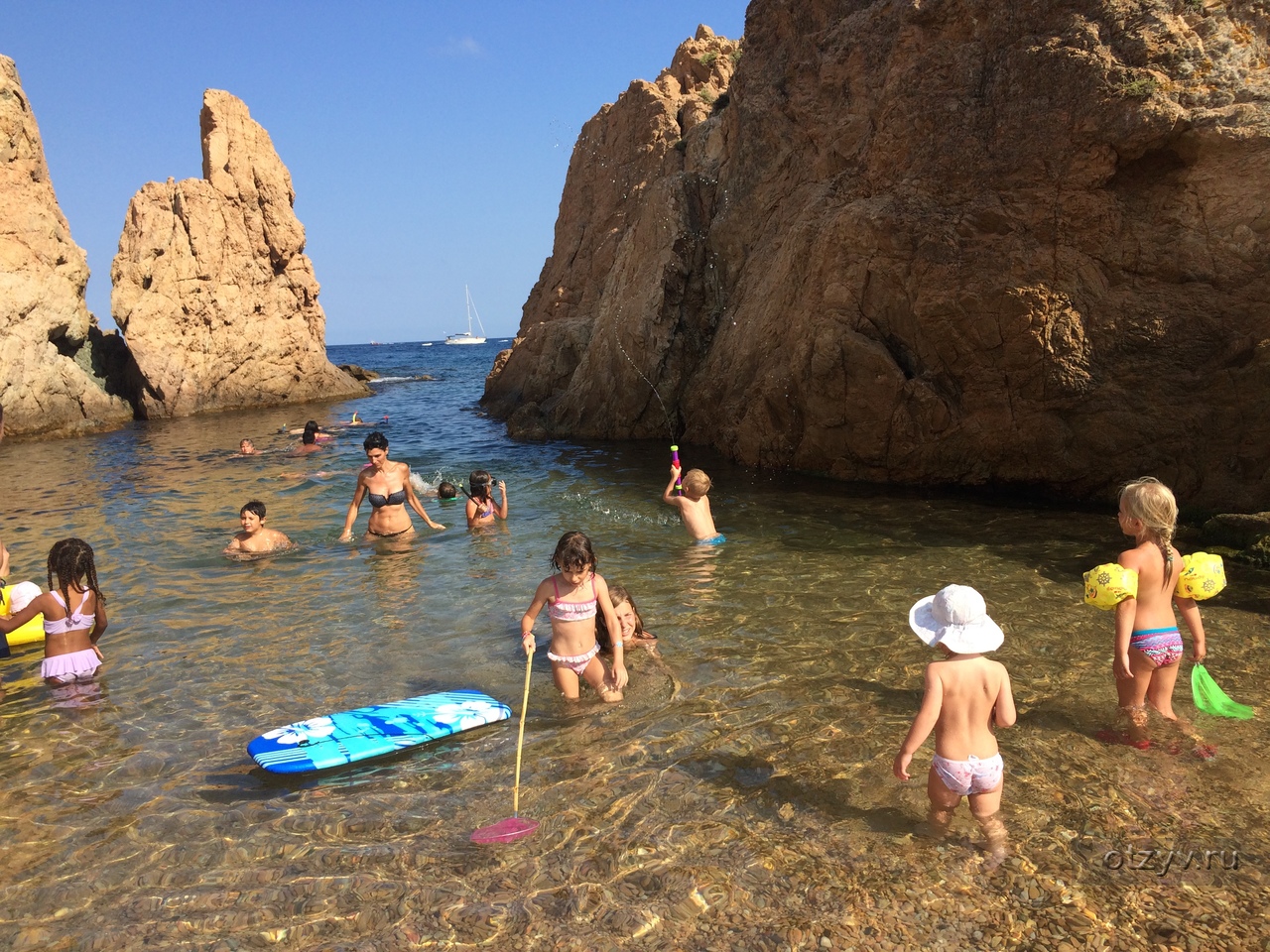 Где лучше отдохнуть с ребенком летом. Место отдыха для детей. Места в Крыму для отдыха с детьми. Крым море дети. Лучшие пляжи для отдыха с детьми.