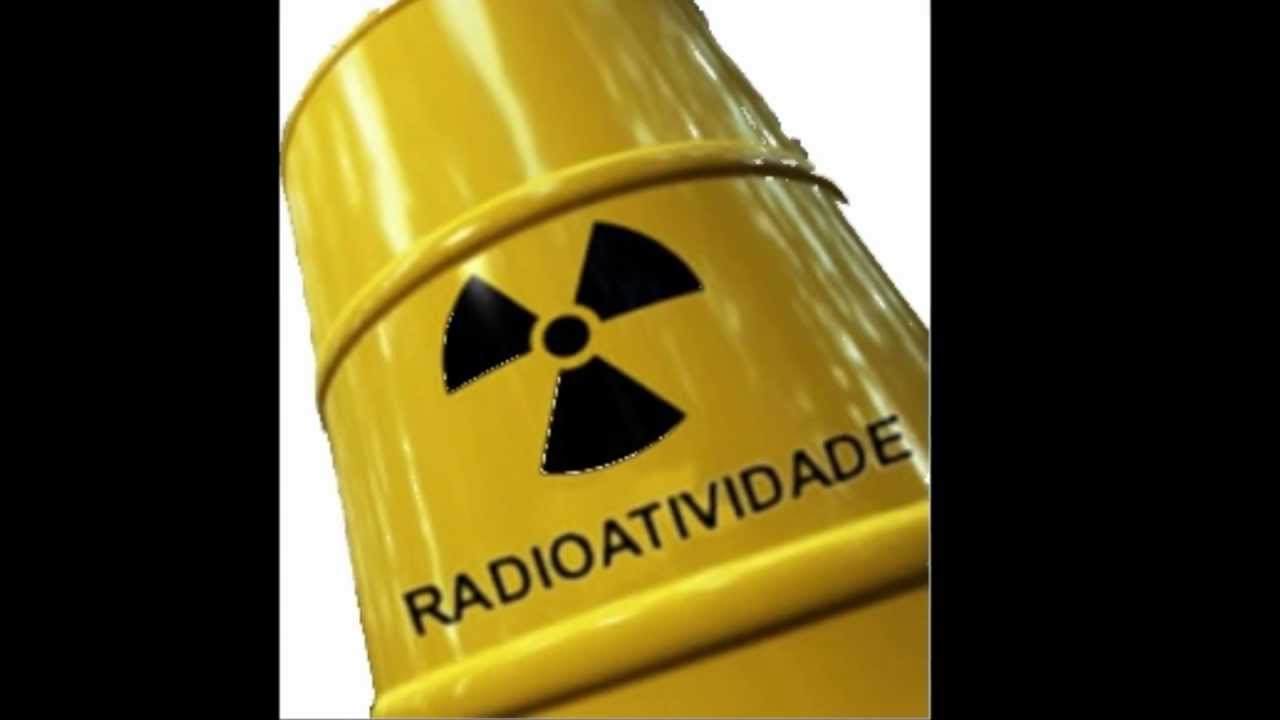 Токсичные отходы класс. Радиоактивные бочки. Радиационная бочка. Радиоактивные отходы. Бочки с радиоактивными отходами.