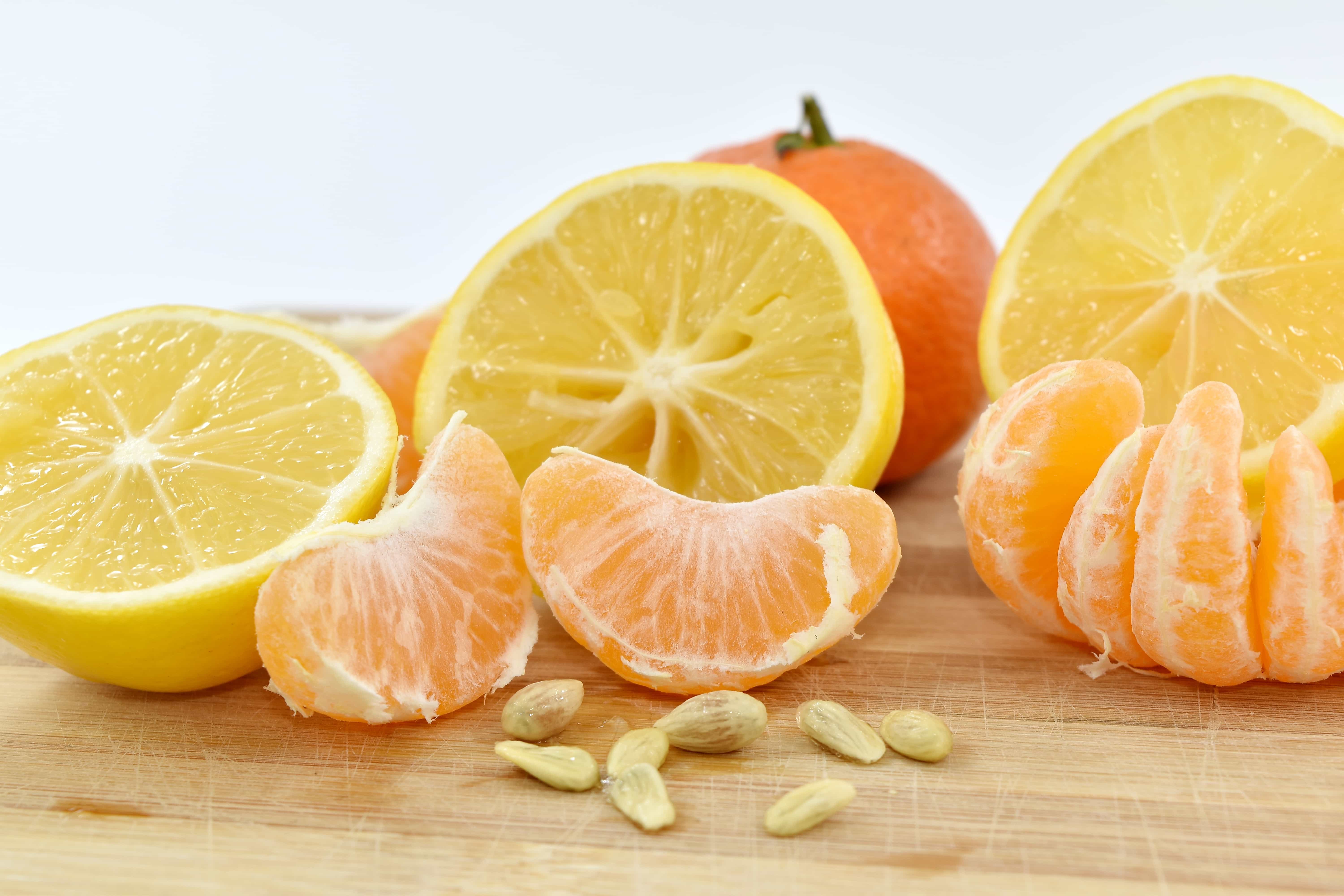 Мандарин фрукт витамины. Цитрусовые фрукты. Мандарин. Витамины в апельсине. Витамины в цитрусах.